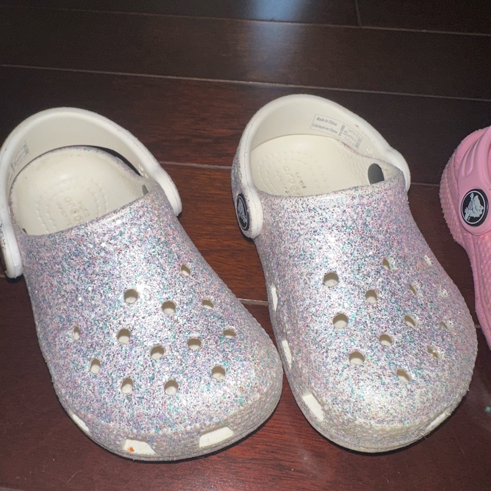 Toddler crocs